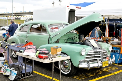 Fall Swap Meet at Portland International Raceway - Classic Cars